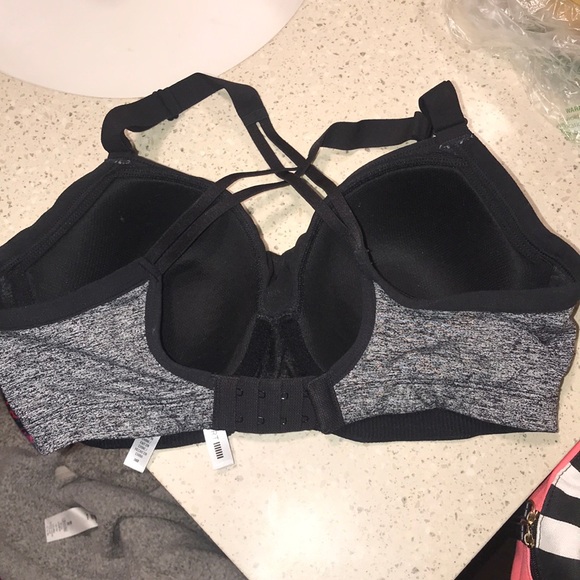 Victoria’s secret sport bra VSX sport - Picture 1 of 3